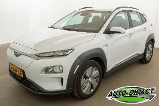 Vaurioauto  passenger cars Hyundai Kona 64 kWh SOH 100% EV Comfort Camera Clima 2020/5