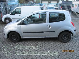Renault Twingo Twingo II (CN) Hatchback 3-drs 1.2 (D7F-800(Euro 4)) [43kW]  (03-2007/=
09-2014) picture 8