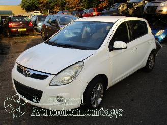 Uttjänta bilar auto Hyundai I-20 i20 Hatchback 1.2i 16V (G4LA) [57kW]  (09-2008/12-2012) 2011/6