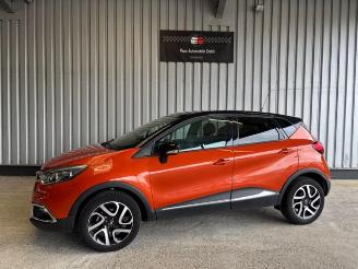 damaged passenger cars Renault Captur Intens Automatic / R-Kamera / Navigation 2017/4