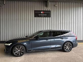 Vaurioauto  passenger cars Volvo V-60 Kombi Inscription Plug-In Hybrid AWD 2020/5