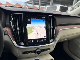 Volvo V-60 Kombi Inscription Plug-In Hybrid AWD picture 14