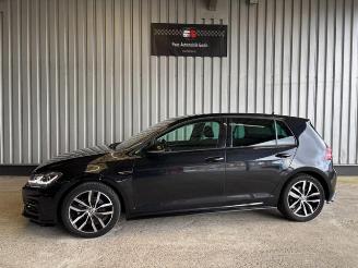 krockskadad bil auto Volkswagen Golf VII Lim. 1.5 TSI Highline DSG 2018/11