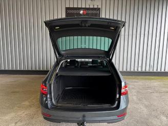 Skoda Superb Combi Ambition DSG / Panorama picture 12