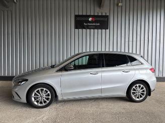 krockskadad bil auto Mercedes B-klasse  2019/7