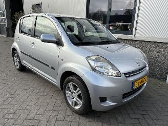 škoda osobní automobily Daihatsu Sirion 1.0 12V Premium 2011/1