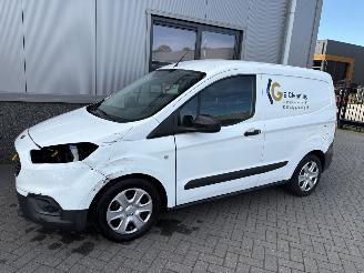 Ford Transit Courier Van 1.5 TDCI Trend Duratorq picture 15