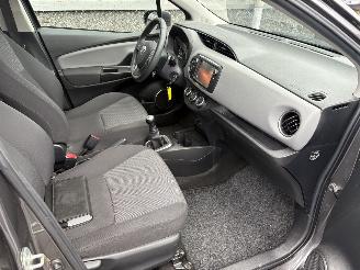 Toyota Yaris 1.0 VVT-i Aspiration picture 32