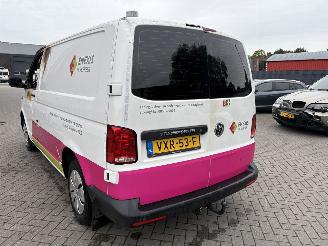 Volkswagen Transporter 2.0 TDI L1H1 81kw picture 23