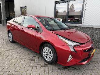 krockskadad bil auto Toyota Prius 1.8 Aspiration 2016/9
