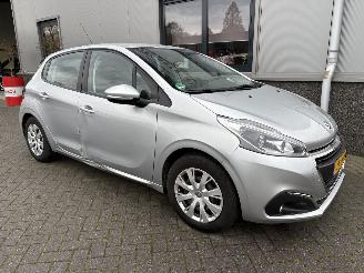 skadebil auto Peugeot 208 1.2 PureTech Blue Lion 2016/6