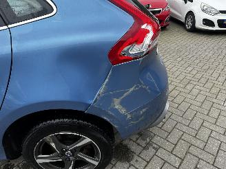 Volvo V-40 2.0 D2 R-Design Business picture 18