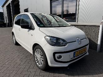 Damaged car Volkswagen Up! 1.0 High up! BlueMotion 2015/3