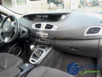 Renault Grand-scenic Grand Scenic III (JZ), MPV, 2009 / 2016 1.4 16V TCe 130 picture 15