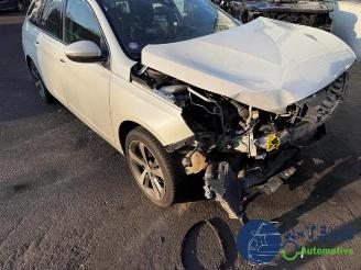 Peugeot 308 308 SW (L4/L9/LC/LJ/LR), Combi 5-drs, 2014 / 2021 1.2 12V e-THP PureTech 130 picture 8