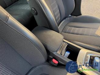 Peugeot 308 308 SW (L4/L9/LC/LJ/LR), Combi 5-drs, 2014 / 2021 1.2 12V e-THP PureTech 130 picture 32