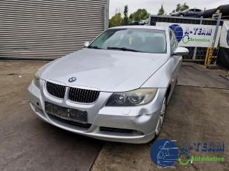 Coche siniestrado BMW 3-serie 3 serie (E90), Sedan, 2005 / 2011 325i 24V 2005/7