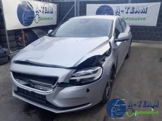 Vrakbiler auto Volvo V-40 V40 (MV), Hatchback 5-drs, 2012 / 2019 2.0 D3 16V 2016/10