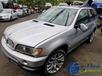 Salvage car BMW X5 X5 (E53), SUV, 2000 / 2006 4.4 V8 32V 2001/3