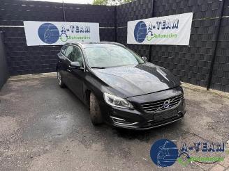 Salvage car Volvo V-60 V60 I (FW/GW), Combi, 2010 / 2018 2.4 D6 20V Plug-in Hybrid AWD 2013/8