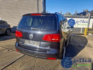krockskadad bil auto Volkswagen Touran Touran (1T3), MPV, 2010 / 2015 1.2 TSI 2014/5