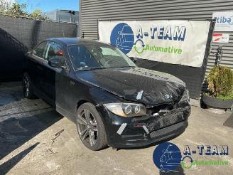 Coche siniestrado BMW 1-serie 1 serie (E82), Coupe, 2006 / 2014 120i 16V 2011/1