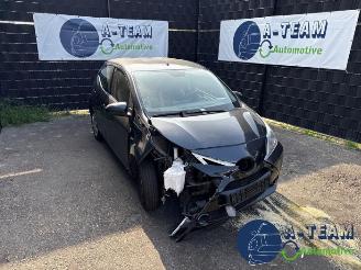 Coche siniestrado Toyota Aygo Aygo (B40), Hatchback, 2014 1.0 12V VVT-i 2015/12