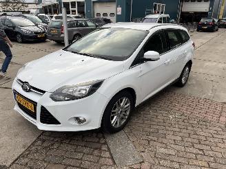 Auto incidentate Ford Focus 1.0 ecoboost 2013/9