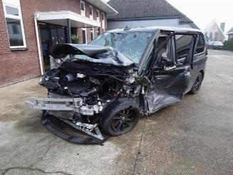 Volkswagen Multivan  picture 2