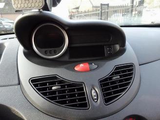 Renault Twingo Twingo II (CN), Hatchback 3-drs, 2007 / 2014 1.5 dCi 90 FAP picture 18