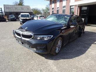 Vrakbiler auto BMW 3-serie 3 serie Touring (G21), Combi, 2019 318d 2.0 TwinPower Turbo 16V Mild Hybrid 2021/1