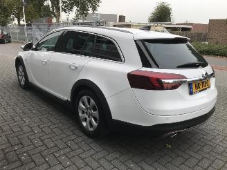 Schadeauto Opel Insignia Country Tourer 1.6 CDTI 2x4 Leer Nav Internet Business+ 2015