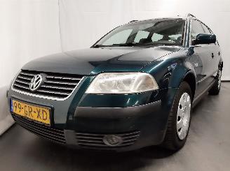 skadebil auto Volkswagen Passat Passat (3B3) Sedan 2.0 (AZM(Euro 4)) [85kW]  (11-2000/03-2005) 2002/6