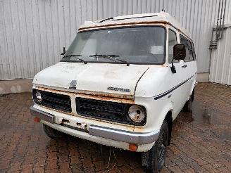 krockskadad bil auto Ford Kappa Bedford CF II Bestelw. 2.3 97 G 70 OE 1982/4
