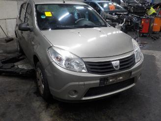 Dacia Sandero Sandero (BS) Hatchback 1.4 (K7J-710) [55kW]  (06-2008/12-2012) picture 2