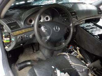 Mercedes E-klasse E (W211) Sedan 5.0 E-500 V8 24V (M113.967) [225kW]  (03-2002/12-2008) picture 5