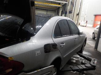 Mercedes E-klasse E (W211) Sedan 3.2 E-320 CDI 24V (OM648.961) [150kW]  (11-2002/03-2005=
) picture 3