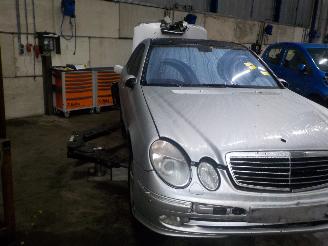 Mercedes E-klasse E (W211) Sedan 3.2 E-320 CDI 24V (OM648.961) [150kW]  (11-2002/03-2005=
) picture 2