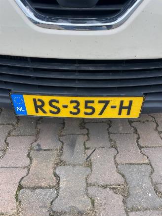 bruktbiler auto Renault Captur Captur (2R) SUV 0.9 Energy TCE 12V (H4B-400(H4B-A4)) [66kW]  (06-2013/=
=2E..) 1980/4