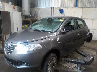 Autoverwertung Lancia Ypsilon Ypsilon (312) Hatchback 0.9 TwinAir 85 (312.A.2000(Euro 5)) [63kW]  (0=
5-2011/...) 2013/4