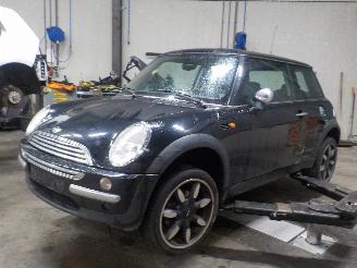 Sloopauto Mini Mini Mini One/Cooper (R50) Hatchback 1.6 16V One (W10-B16A) [66kW]  (06-200=
1/09-2006) 2004