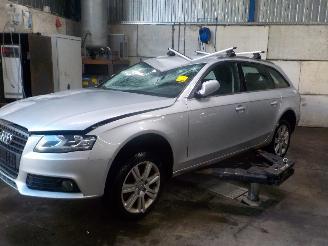 Auto da rottamare Audi A4 A4 Avant (B8) Combi 1.8 TFSI 16V (CDHB(Euro 5)) [118kW]  (11-2007/03-2=
012) 2011