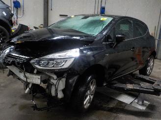 Sloopauto Renault Clio Clio IV (5R) Hatchback 5-drs 0.9 Energy TCE 90 12V (H4B-408(H4B-B4)) [=
66kW]  (11-2012/08-2021) 2017/4