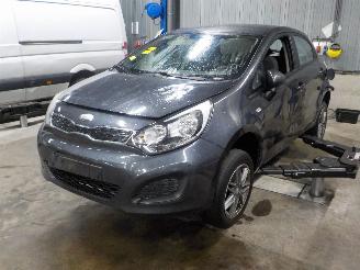 Auto da rottamare Kia Rio Rio III (UB) Hatchback 1.2 CVVT 16V (G4LA5) [63kW]  (09-2011/12-2017) 2013