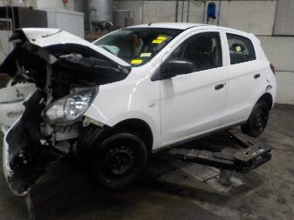 demontáž osobní automobily Mitsubishi Space-star Space Star (A0) Hatchback 1.0 12V (3A90(Euro 5)) [52kW]  (05-2012/...)= 2013