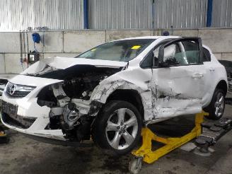 Sloopauto Opel Astra Astra J (PC6/PD6/PE6/PF6) Hatchback 5-drs 1.4 Turbo 16V (A14NEL(Euro 5=
)) [88kW]  (10-2010/10-2015) 2011
