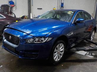Sloopauto Jaguar XE XE Sedan 2.0 D E-Performance 16V (204DTD(AJ20D4)) [120kW]  (03-2015/..=
=2E) 2015/10