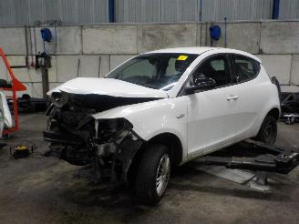 Autoverwertung Lancia Ypsilon Ypsilon (312) Hatchback 0.9 TwinAir 80 (312.A.5000) [59kW]  (12-2013/.=
=2E.) 2014/6