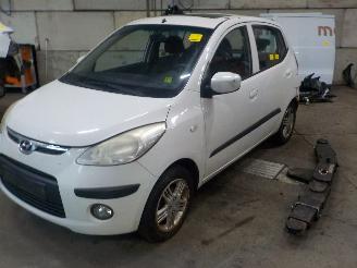 demontáž osobní automobily Hyundai I-10 i10 Hatchback 1.1i 12V (G4HG) [49kW]  (01-2008/03-2011) 2008