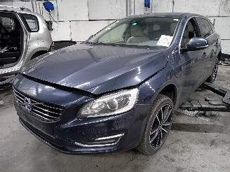 Autoverwertung Volvo V-60 V60 I (FW/GW) 2.4 D6 20V Plug-in Hybrid AWD (D82PHEV) [158kW]  (06-201=
2/12-2015) 2018